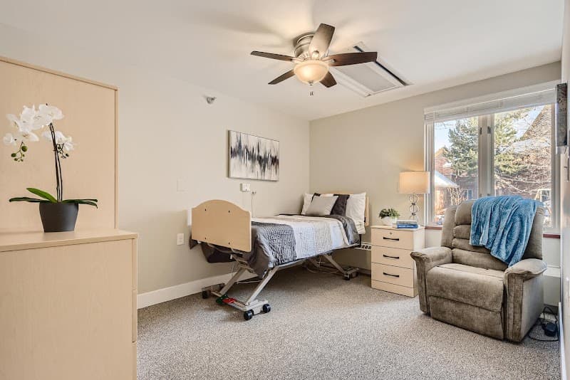 Photo of SUITES AT SOMEREN GLEN CARE CENTER, THE