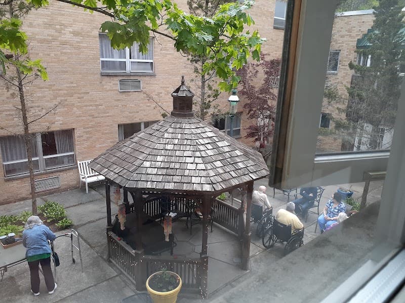 Photo of ABSOLUT CTR FOR NURSING & REHAB ENDICOTT L L C