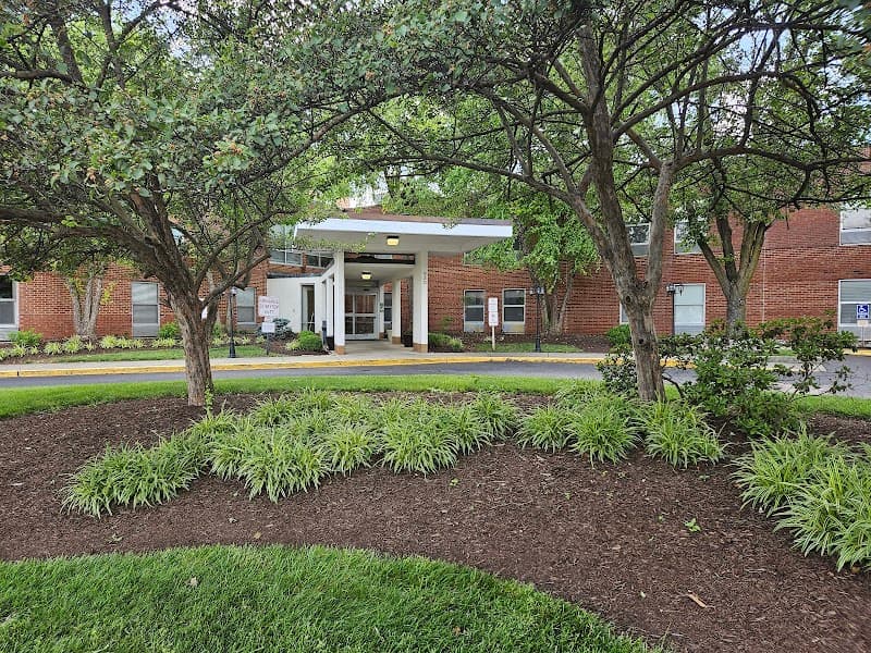 Photo of River Oaks Health & Rehabilitation