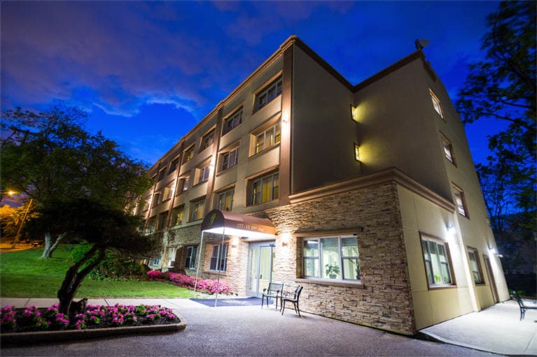 Photo of THE GRAND REHABILITATION AND NURSING AT QUEENS