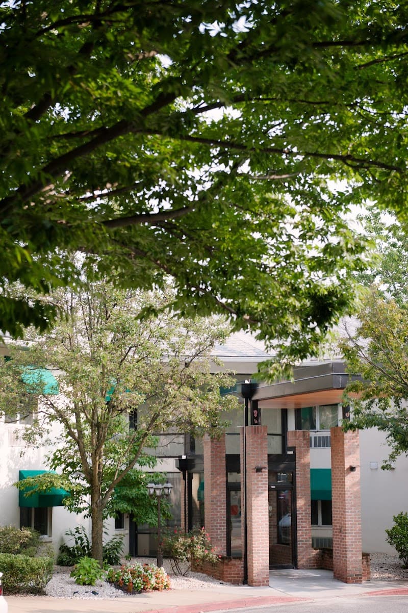 Photo of AUTUMN LAKE HEALTHCARE AT ALICE MANOR