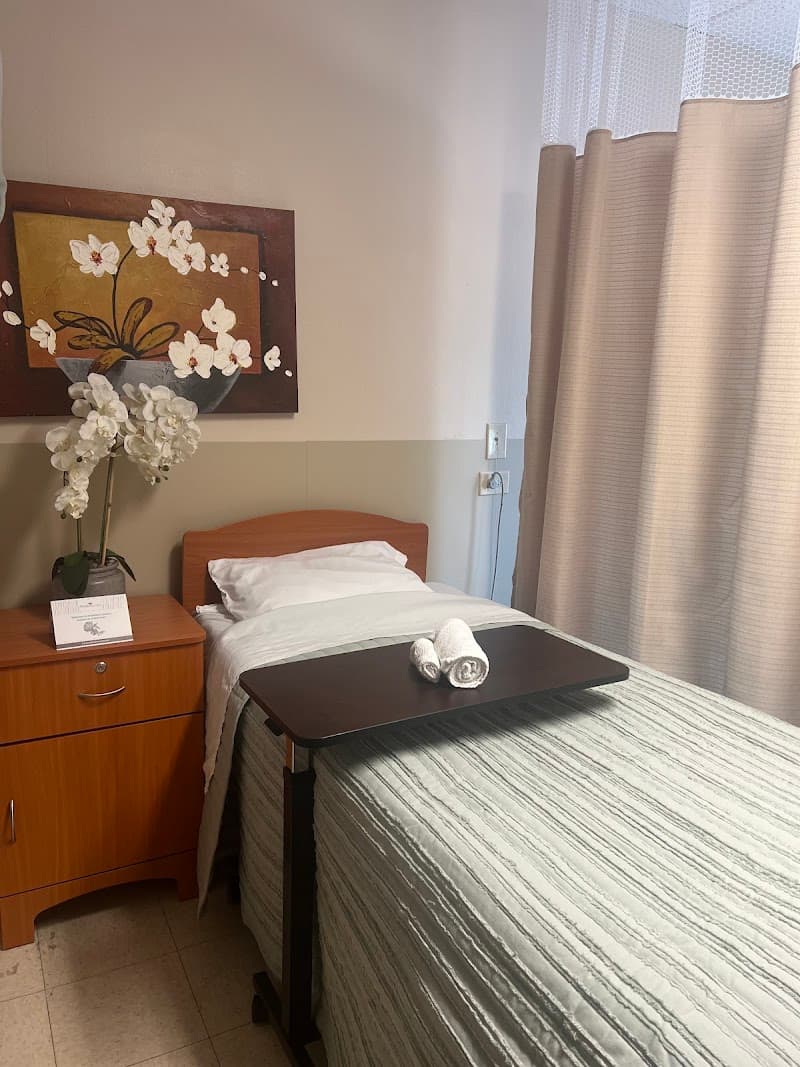 Photo of PARKSHORE ESTATES NURSING & REHAB