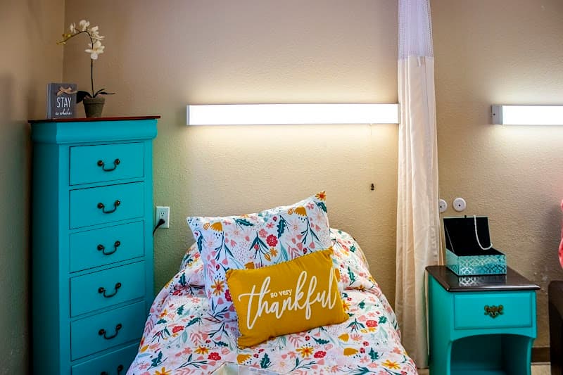 Photo of RIVER OAKS HEALTH AND REHABILITATION CENTER